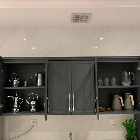 سيلينا هاوس-3